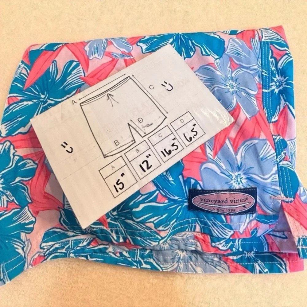 Vineyard Vines Swim Trunks XL Men's‎ Floral Pink Blue Hibiscus Board Shorts